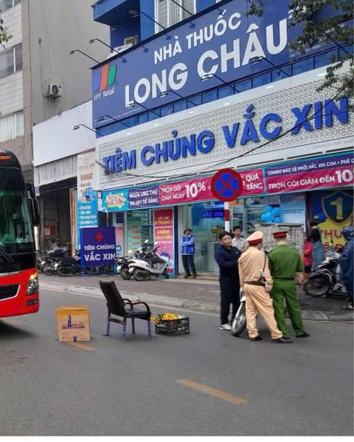 Nhà Th.uốc Long Châu