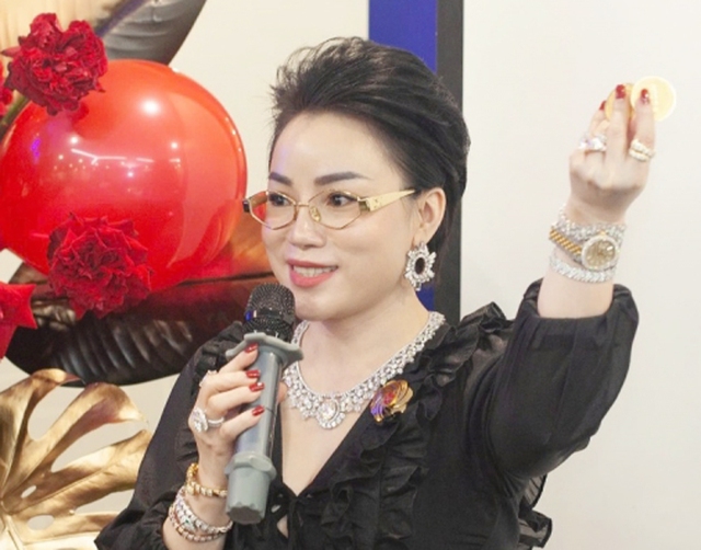 Nữ Chủ tịch nổi tiếng vừa bị b:.ắ:.t rồi