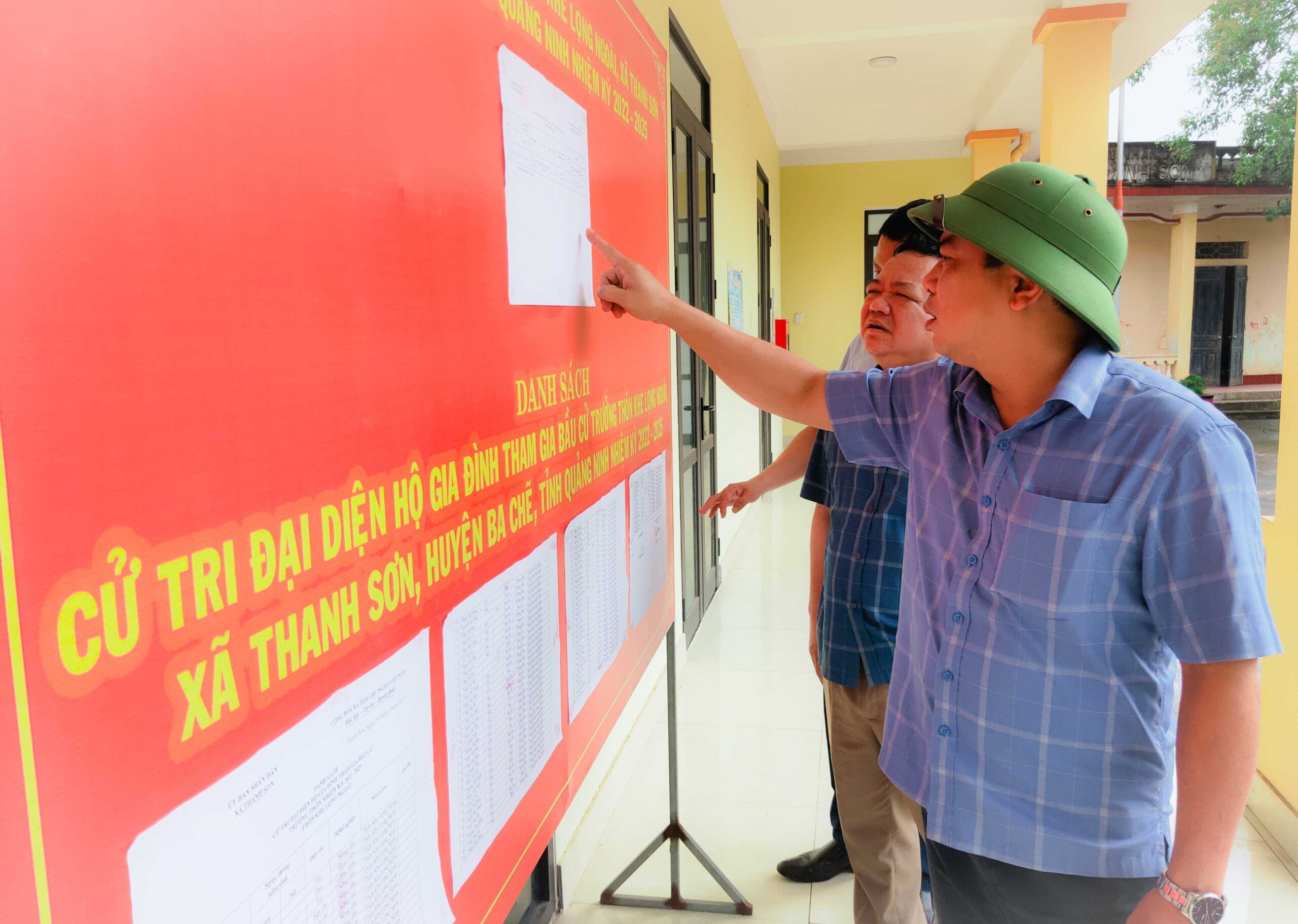 Chọn cán bộ xã sau sáp nhập