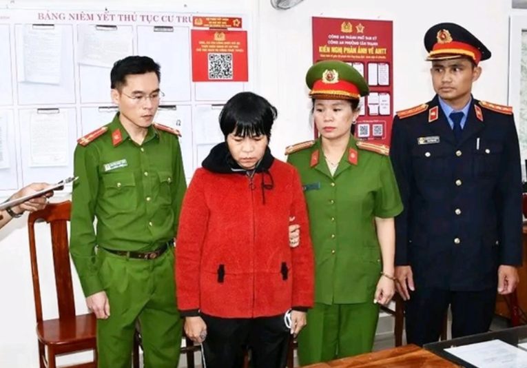 Hiện trường bé trai 3 tuổi bị mẹ sá:t h:ại
